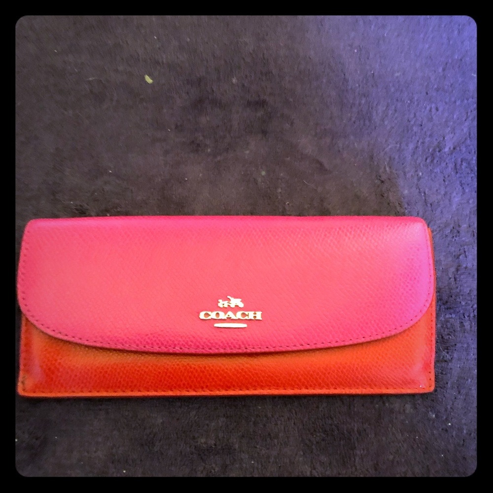 Beautiful Coach leather long wallet